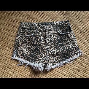 Forever 21 cheetah/leopard print shorts US 30